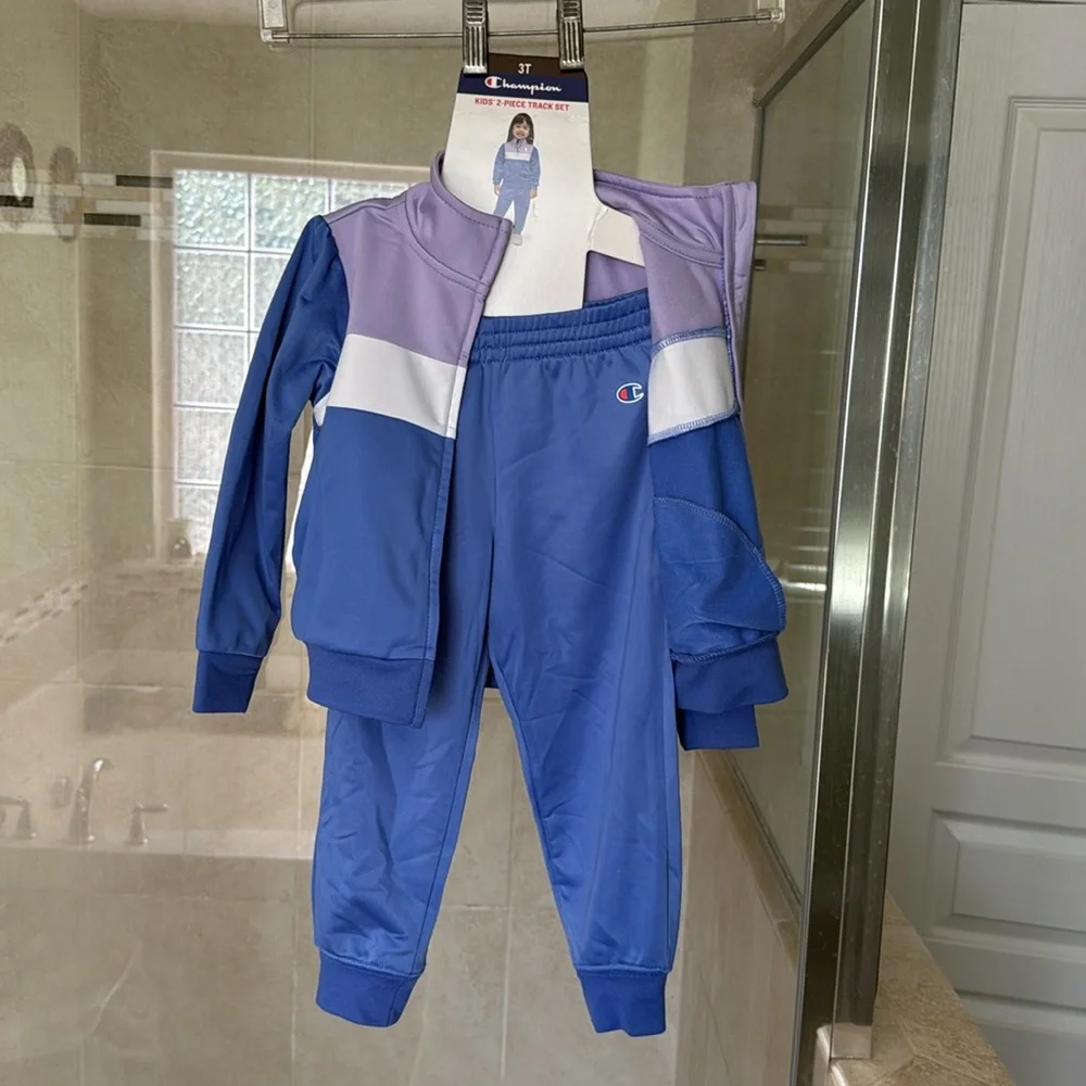 Champion - Girls Purple and White Tracksuit- Size 3T - Picture 6 of 6